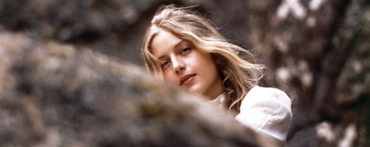 9ο ΦΕΣΤΙΒΑΛ ΘΕΡΙΝΟΥ ΚΙΝΗΜΑΤΟΓΡΑΦΟΥ ΤΗΣ ΑΘΗΝΑΣ, Φεστιβάλ «Στη Σκιά Των Βράχων,  ΤΟ ΜΥΣΤΙΚΟ ΤΟΥ ΒΡΑΧΟΥ ΤΩΝ ΚΡΕΜΑΣΜΕΝΩΝ | PICNIC AT HANGING ROCK (1975) του Πίτερ Γουίαρ 103'    Τρίτη 25 Ιουνίου     Ώρα: 21:30