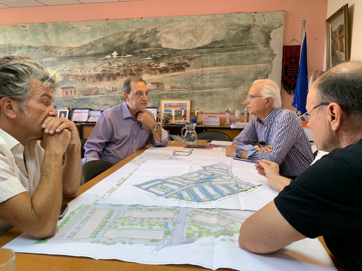 Σύσκεψη υπό τον Δήμαρχο Βύρωνα, Γρηγόρη Κατωπόδη, για το Έργο της Ανάπλασης Προσφυγικών Καρέα