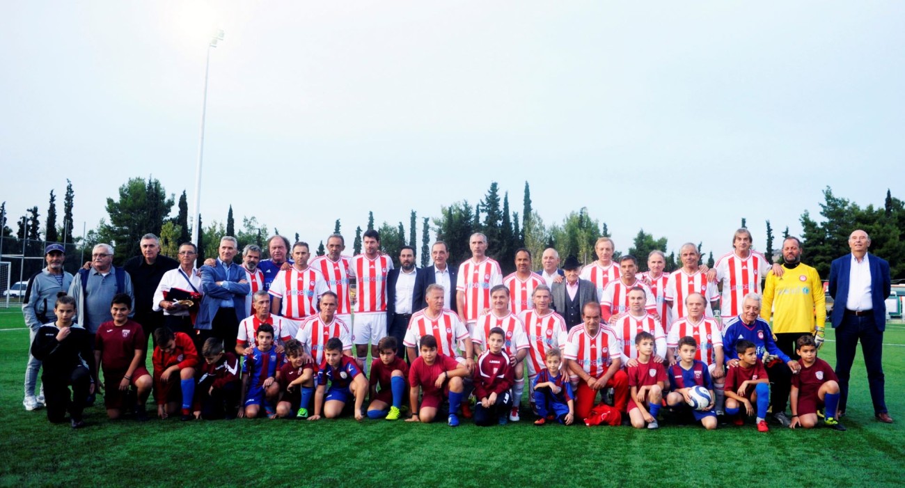 Πραγματοποιήθηκε με επιτυχία ο ποδοσφαιρικός αγώνας παλαιμάχων Α.Ο. Βύρωνα - Ολυμπιακού Πειραιά
