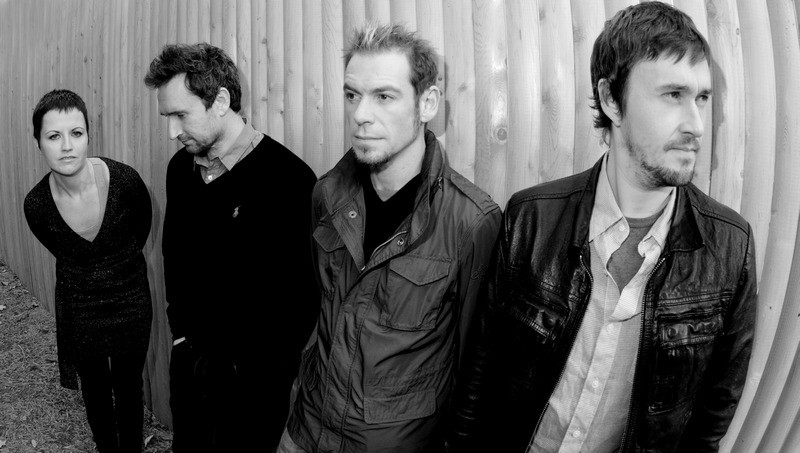 Ξεσήκωσαν το κοινό οι Cranberries στο Θέατρο Βράχων