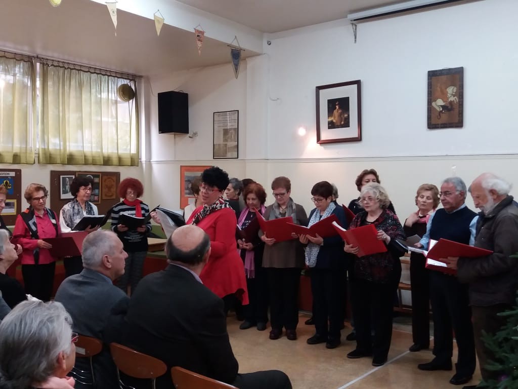  Η ΧΟΡΩΔΙΑ Κ.Α.Π.Η ΔΗΜΟΥ ΒΥΡΩΝΑ-CHOIR OF OLD AGE PEOPLE OF THE MUN.OF BYRON