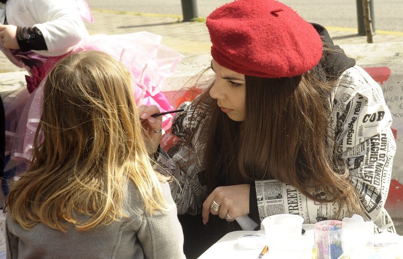 Μεγάλη συμμετοχή και πολύ κέφι στο αποκριάτικο πάρτι του Δήμου Βύρωνα, στο Πάρκο Καραολή & Δημητρίου