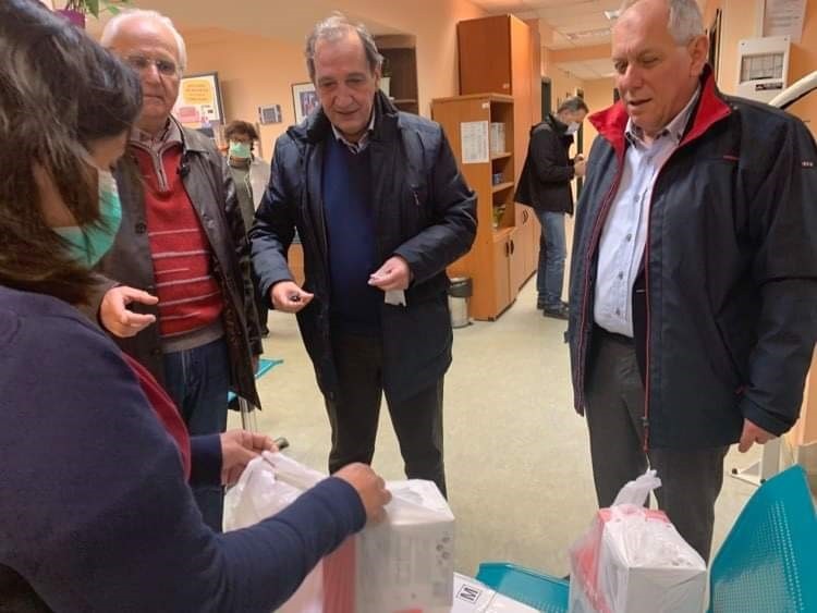 Δωρεά μέσων ατομικής προστασίας από το Δήμο στις Μονάδες Υγείας  Βύρωνα, για τη σημερινή Παγκόσμια Ημέρα Υγείας