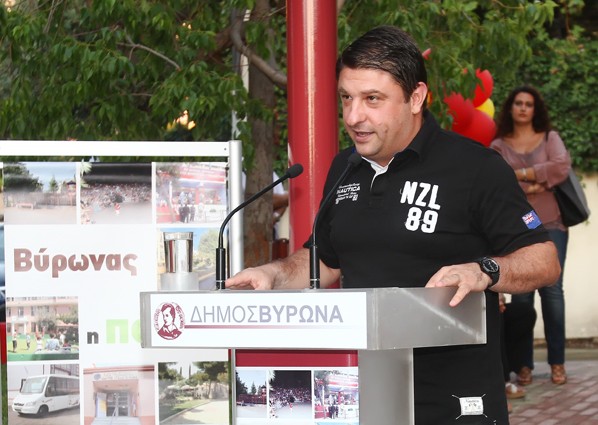 Παραδόθηκε η ανακαινισμένη πλατεία Βιάνου στον Καρέα 