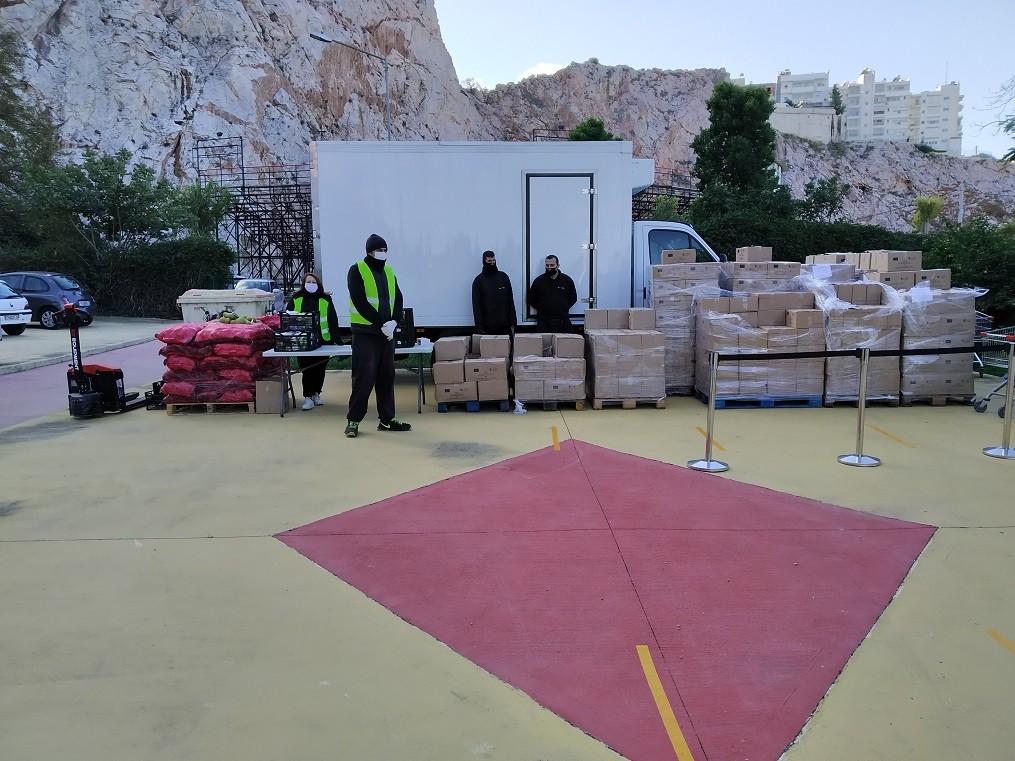 Διανομή τροφίμων από το Δήμο Βύρωνα σε άπορους, ωφελούμενους του προγράμματος ΤΕΒΑ/FEAD