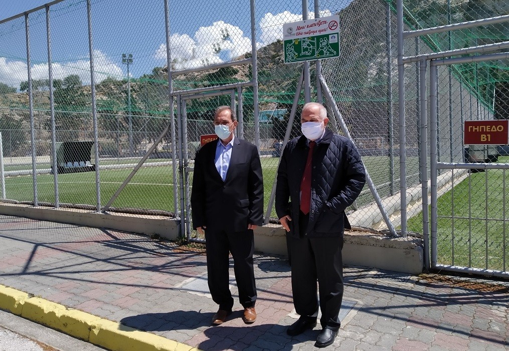 Αντικαπνιστικές πινακίδες στους χώρους άθλησης του Δήμου Βύρωνα