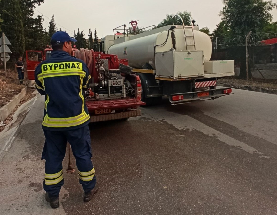 Σβήστηκε άμεσα μικρής έκτασης φωτιά κοντά στο Σακέτα