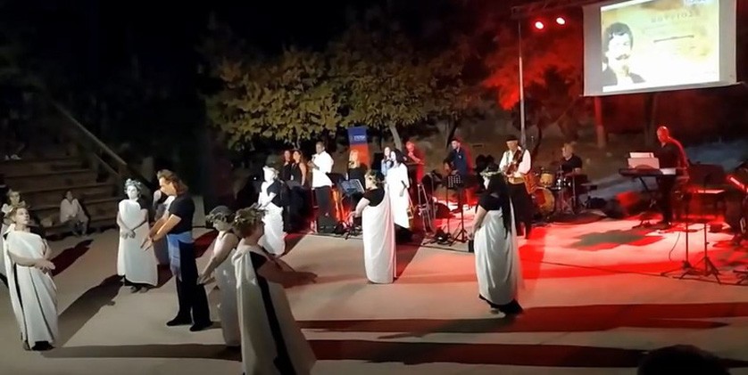 Ξεχωριστές στιγμές προσέφερε η μουσικοθεατρική παράσταση «Ωδή στο 1821»