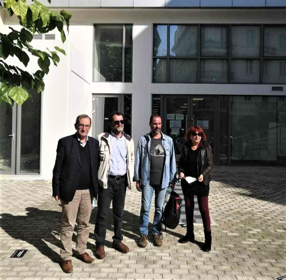 Παράσταση διαμαρτυρίας για τη συγχώνευση τμημάτων στα σχολεία 