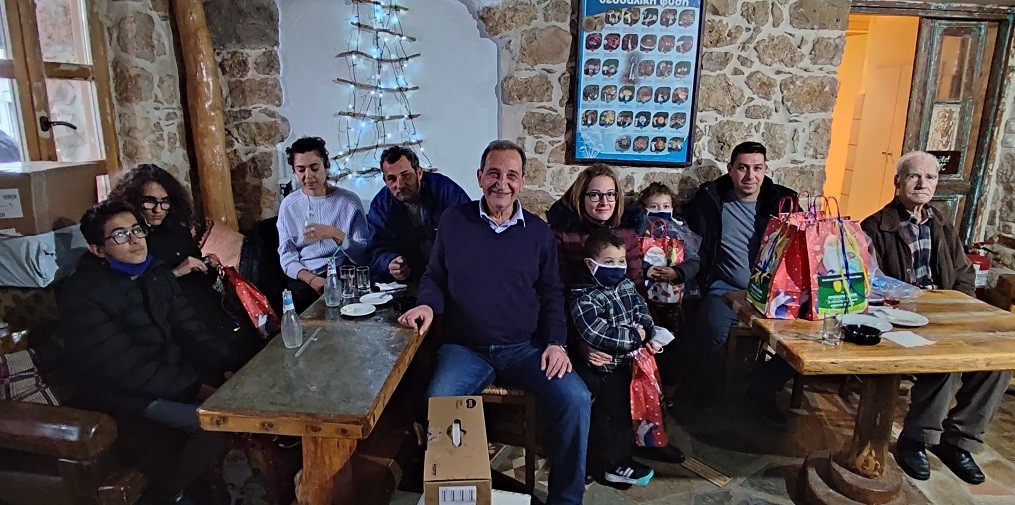 Χριστουγεννιάτικη βοήθεια του Δήμου Βύρωνα προς την πυρόπληκτη κοινότητα Παππάδων, στη Βόρεια Εύβοια