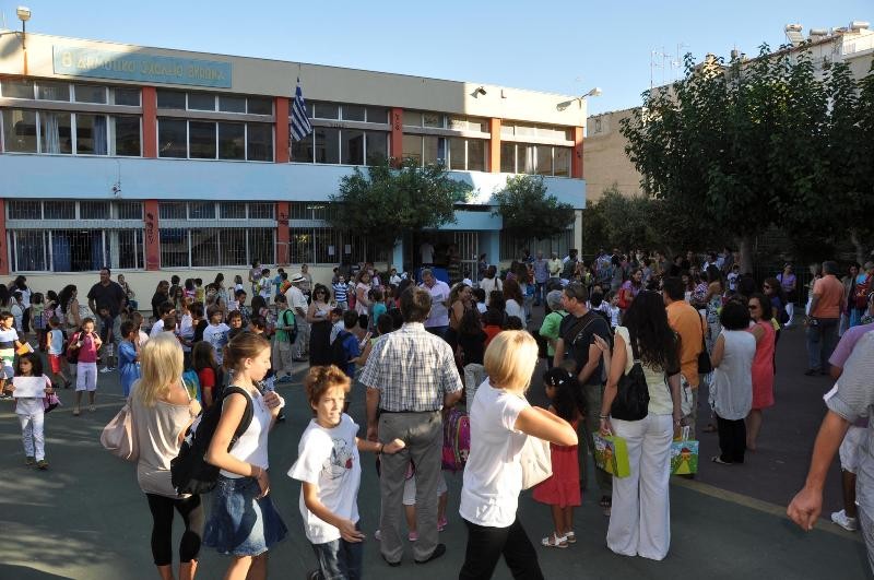 «Πρώτο κουδούνι» με ευχές για καλή χρονιά στον Βύρωνα