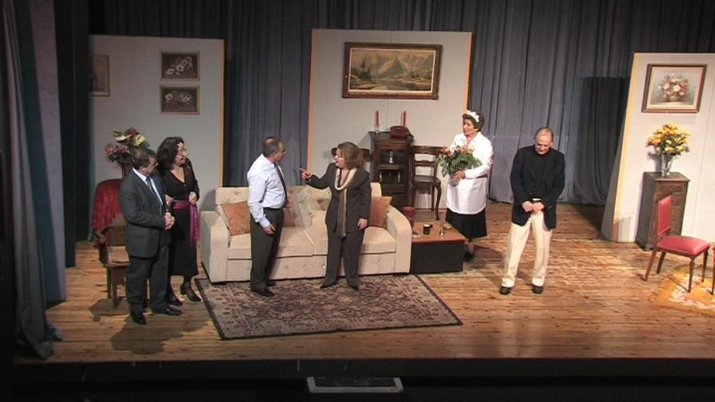 Θερμό χειροκρότημα για τη θεατρική παράσταση των ΚΑΠΗ