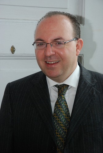 Επίτιμος δημότης του Βύρωνα αναγορεύεται ο Ιταλός Δήμαρχος Marco Galdi