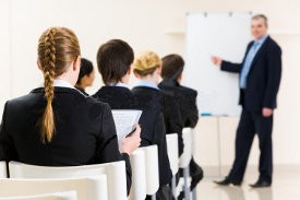 Σε επιμορφωτικό σεμινάριο συμμετείχαν εργαζόμενοι του Δήμου Βύρωνα