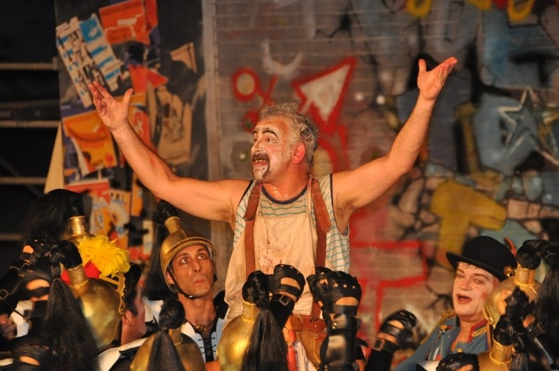 Οι «Ιππής» του Αριστοφάνη παρουσιάστηκαν στο Θέατρο Βράχων