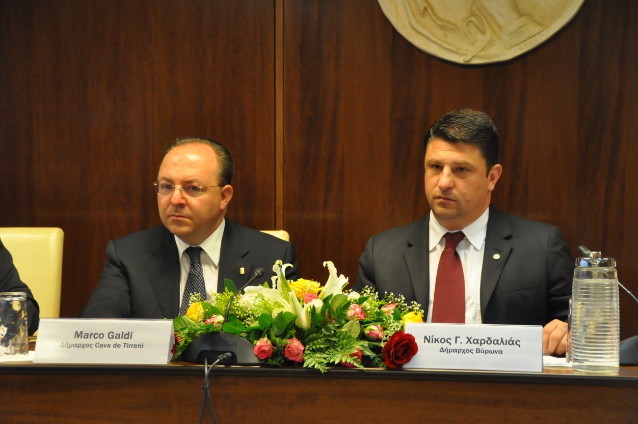 Επίτιμος δημότης Βύρωνα ο Ιταλός δήμαρχος της Cava de Tirreni, M. Galdi