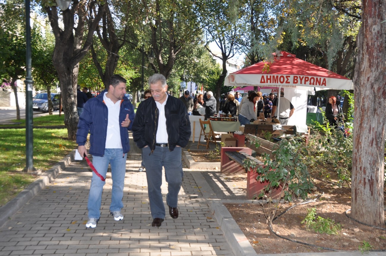 O κόσμος αγκάλιασε μοναδικά το «Χωριό Παραγωγών» του Δήμου Βύρωνα! - Διατέθηκαν 42 τόνοι προϊόντων