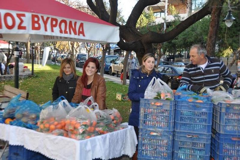 Στο «Χωριό Παραγωγών» στον Βύρωνα ο Υπουργός Αγροτικής Ανάπτυξης και Τροφίμων – 63 τόνοι προϊόντων πουλήθηκαν  στην τρίτη συνάντηση