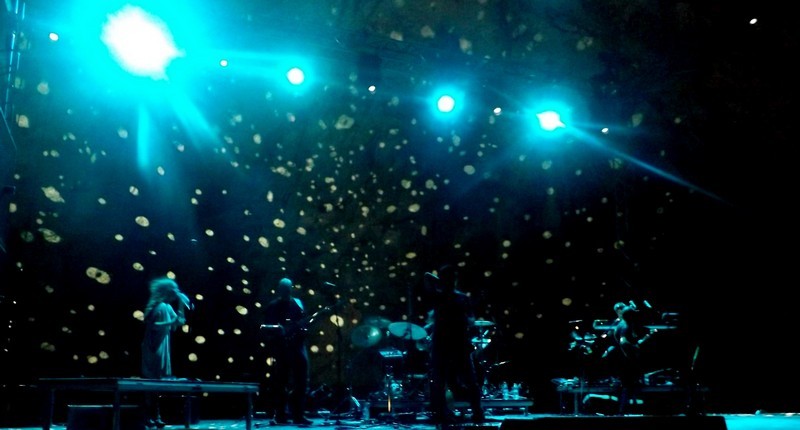 Ο Μιχάλης Χατζηγιάννης στο Θέατρο Βράχων «Μελίνα Μερκούρη»