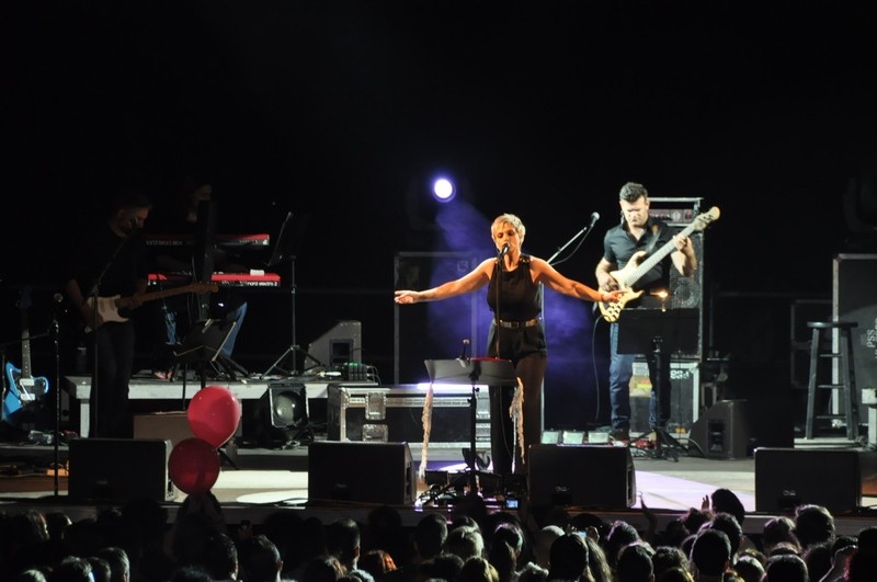 Η Ελεονώρα Ζουγανέλη «Στη σκιά των Βράχων»