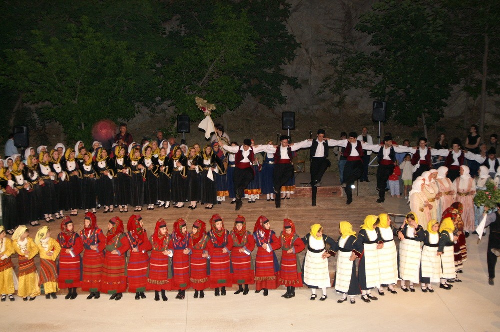 1ο Φεστιβάλ Παραδοσιακών Χορών από το Κέντρο Φροντίδας Οικογένειας