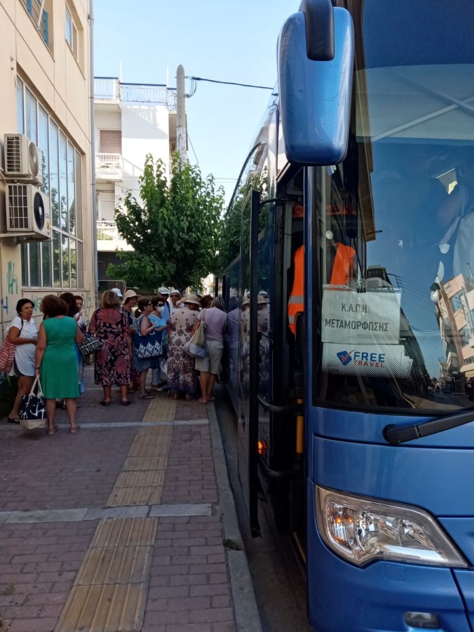 Με επιτυχία ολοκληρώθηκαν και φέτος τα θαλάσσια μπάνια για τα μέλη των ΚΑΠΗ Βύρωνα