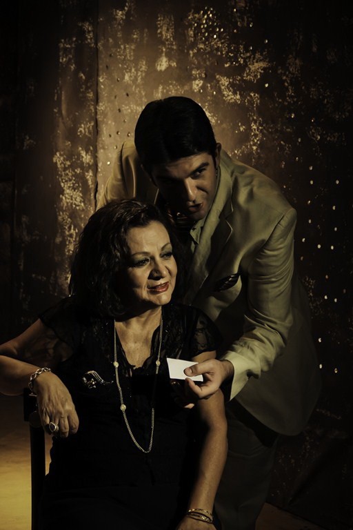 Η «Ρόζα Εσκενάζυ» στο Θέατρο Βράχων