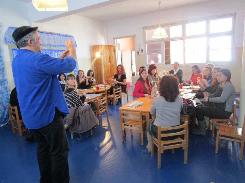 «Σεμινάρια κίνησης, έκφρασης και εμψύχωσης κούκλας» για το στο εκπαιδευτικό προσωπικό των Δημοτικών Παιδικών Σταθμών Δήμου Βύρωνα 