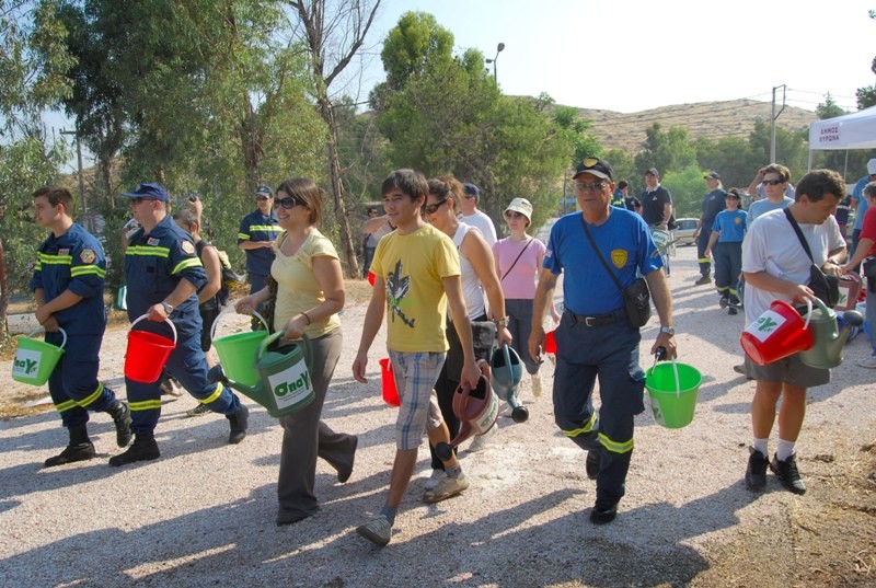 Ποτίσαμε τα δέντρα που φυτέψαμε στον Υμηττό!