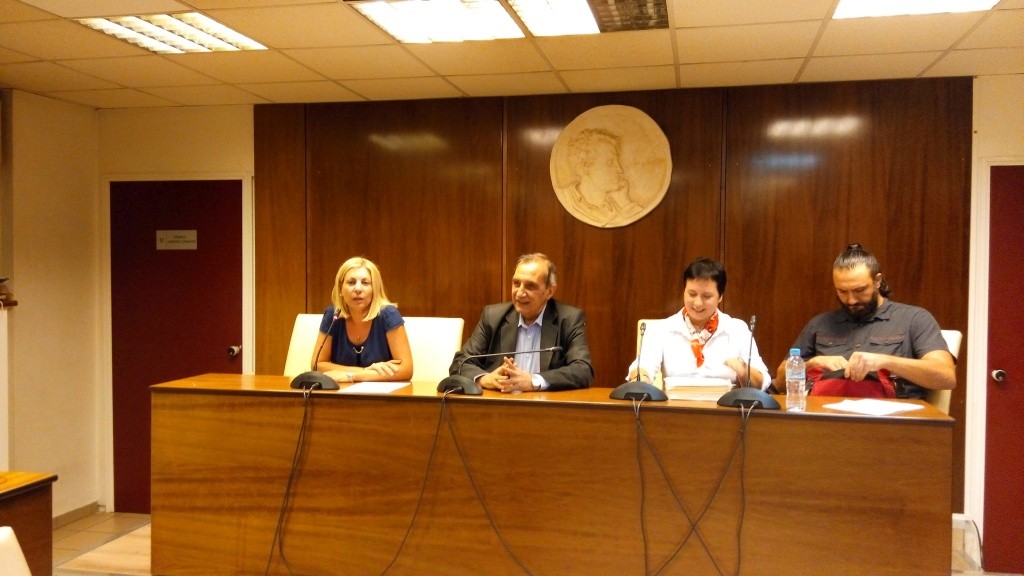 Κέντρου Δια Βίου Μάθησης Δήμου Βύρωνα: Απονομή βεβαιώσεων τμημάτων χειμερινής περιόδου 2014-2015  