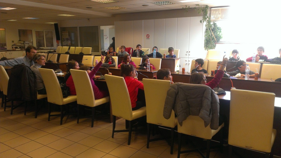 Επίσκεψη μαθητών του 6ου Δημοτικού στο Δημαρχείο