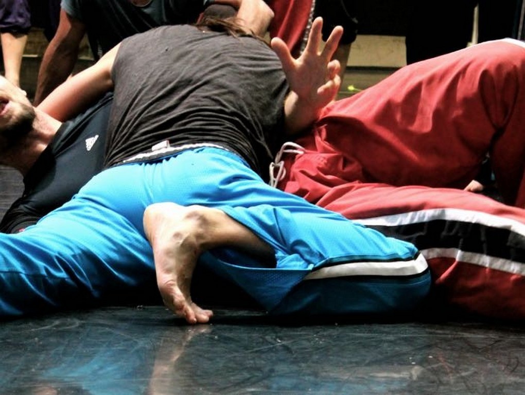 Εκπαιδευτική δράση που συνενώνει εφήβους διαφορετικών κοινοτήτων σε ένα κοινό δρώμενο, σε έναν κοινό χώρο 