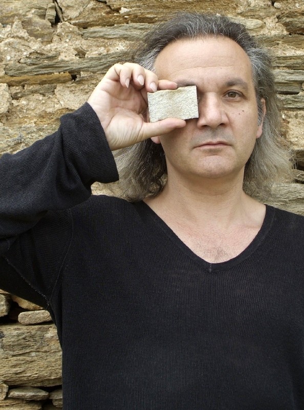 ΣΤΗ ΣΚΙΑ ΤΩΝ ΒΡΑΧΩΝ 2009 - Συναυλία ΧΡΗΣΤΟΣ ΘΗΒΑΙΟΣ & ΓΙΑΝΝΗΣ ΧΑΡΟΥΛΗΣ