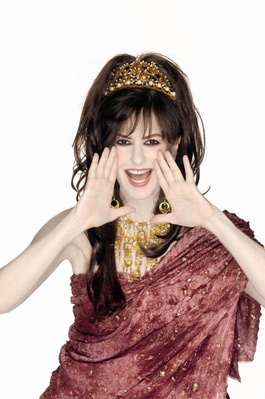 ΣΤΗ ΣΚΙΑ ΤΩΝ ΒΡΑΧΩΝ 2009 - Θεατρική Παράσταση ΜΗΔΕΙΑ του Μποστ