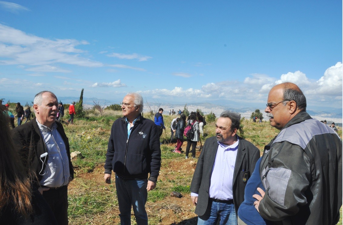 Αναδάσωση στο Κακόρεμα από τον Δήμο Βύρωνα, τον ΣΠΑΥ και άλλους φορείς