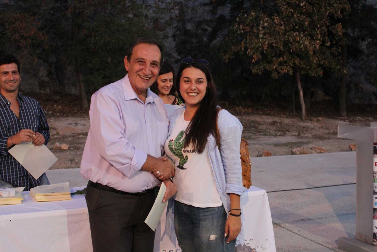 Η Δημοτική Αρχή βραβεύει τα παιδιά της