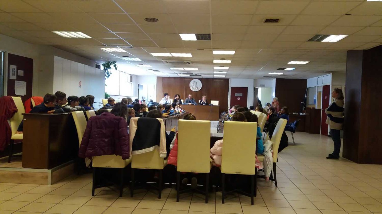 Επίσκεψη του 8ου Δημοτικού στο Δημαρχείο