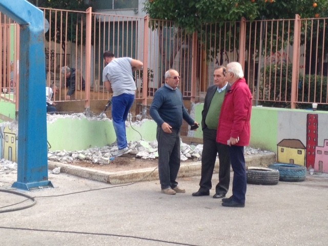 Ξεκίνησαν οι εργασίες ανάπλασης αύλειων χώρων σχολείων του Βύρωνα