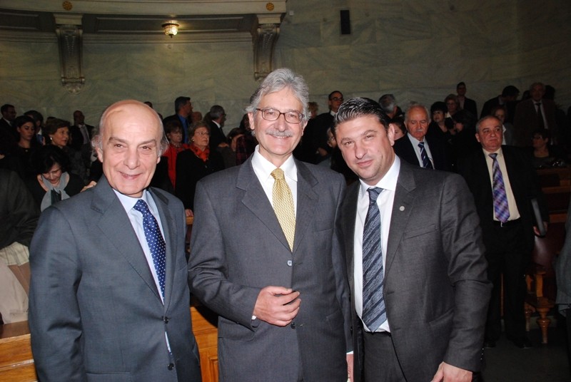 Ο Πρόεδρος της Δημοκρατίας Κάρολος Παπούλιας βράβευσε το 1o Γυμνάσιο Βύρωνα!  