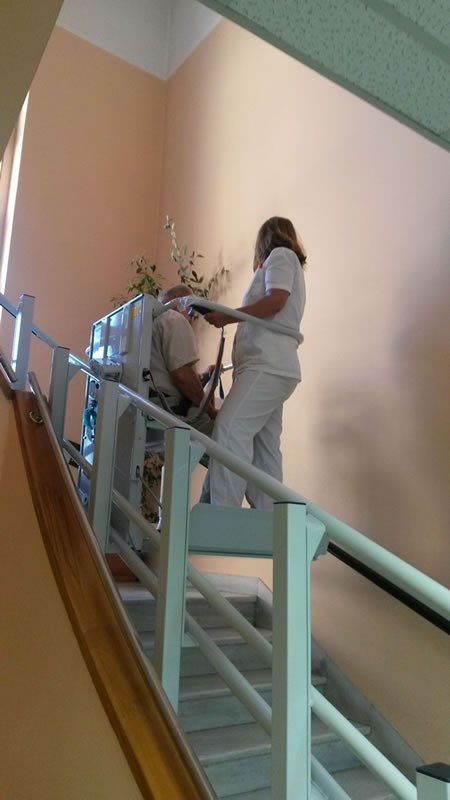 Λειτουργία εσωτερικού ανελκυστήρα - πλατφόρμας για ΑΜΕΑ στο Κέντρο Υγείας Βύρωνα