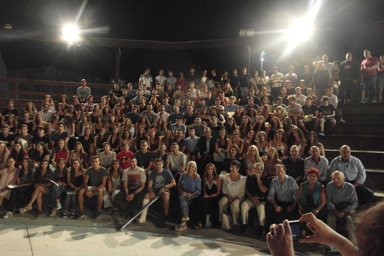  Η Δημοτική Αρχή βράβευσε τα παιδιά του Βύρωνα σε μία βραδιά γεμάτη συγκίνηση