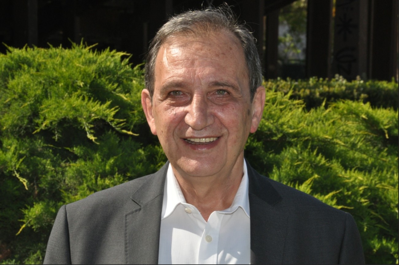 Δήμαρχος Βύρωνα: «Ο Βύρωνας πόλη του πολιτισμού» - Συνέντευξη στην