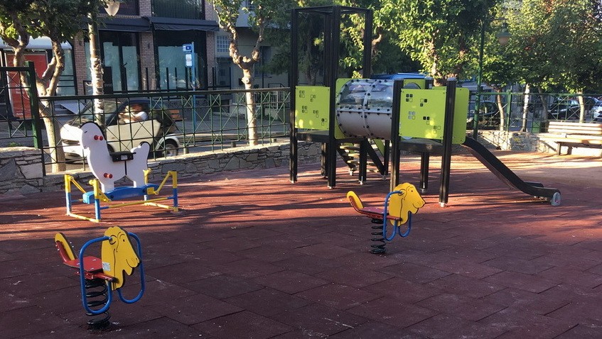 Παραδίδεται η Παιδική Χαρά στην Καραολή & Δημητρίου