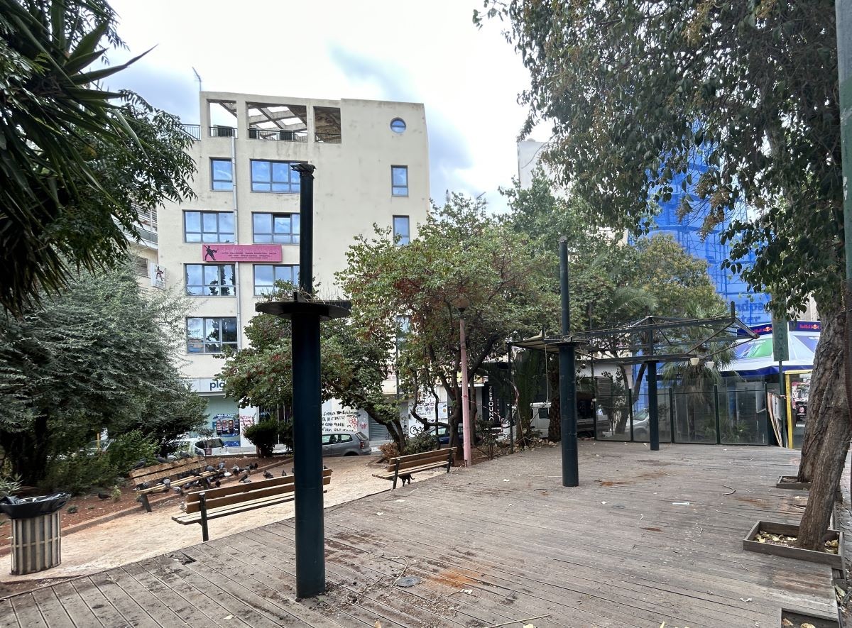 Απομάκρυνση πέργκολας και αποδέσμευση δημόσιου χώρου στην πλατεία Μαρτάκη 