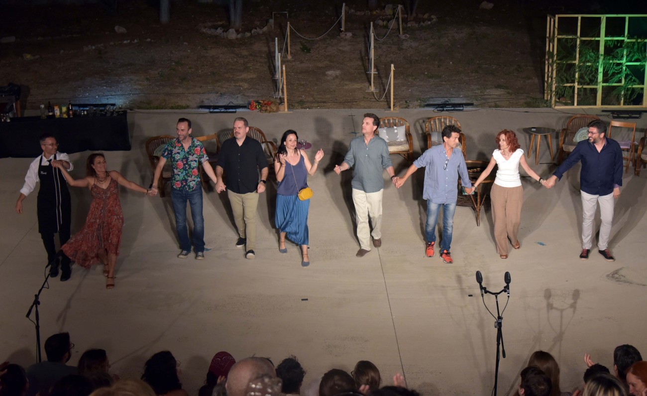 Με μεγάλη επιτυχία η Θεατρική Ομάδα Εκπαιδευτικών Δήμου Βύρωνα, παρουσίασε τη θεατρική παράσταση «Ποιος θέλει την αλήθεια;»