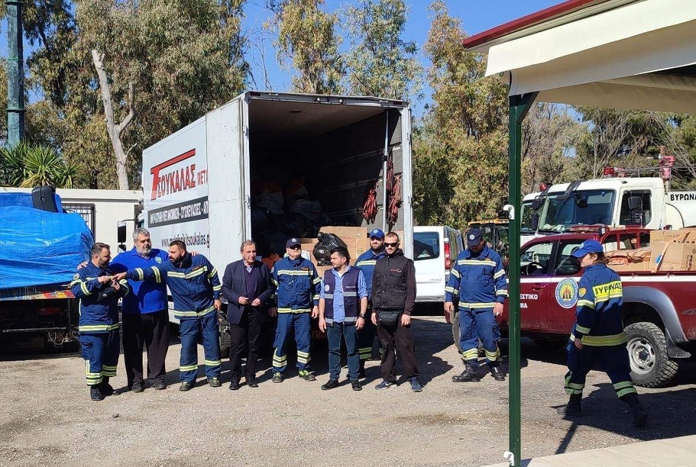 Ο Δήμαρχος Βύρωνα παρέδωσε στην Περιφέρεια 60 τόνους ανθρωπιστικής βοήθειας για Τουρκία και Συρία!