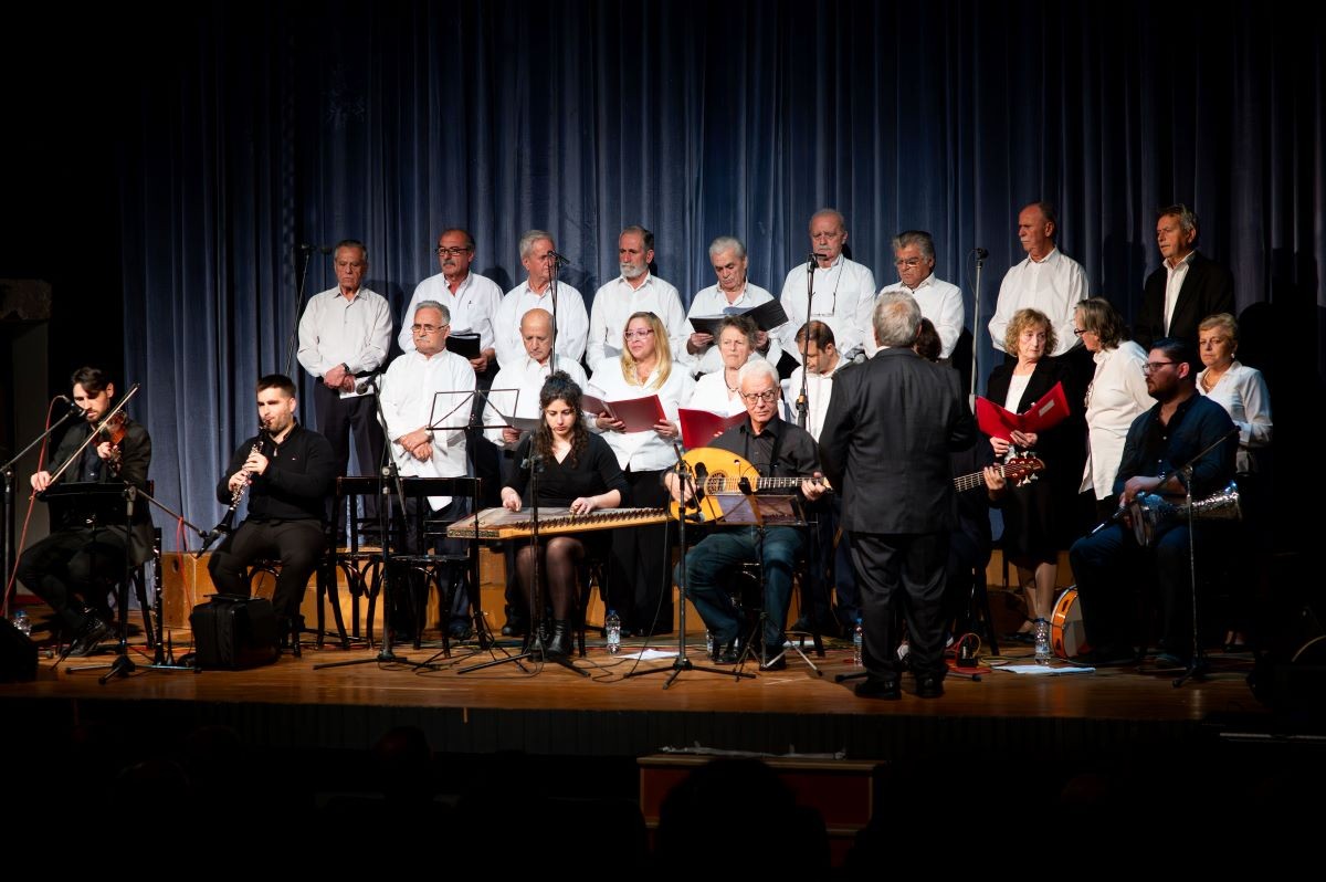 Σε εορταστικό κλίμα πραγματοποιήθηκε το αντάμωμα χορωδιών «Χριστούγεννα στο προσφυγικό Βύρωνα»