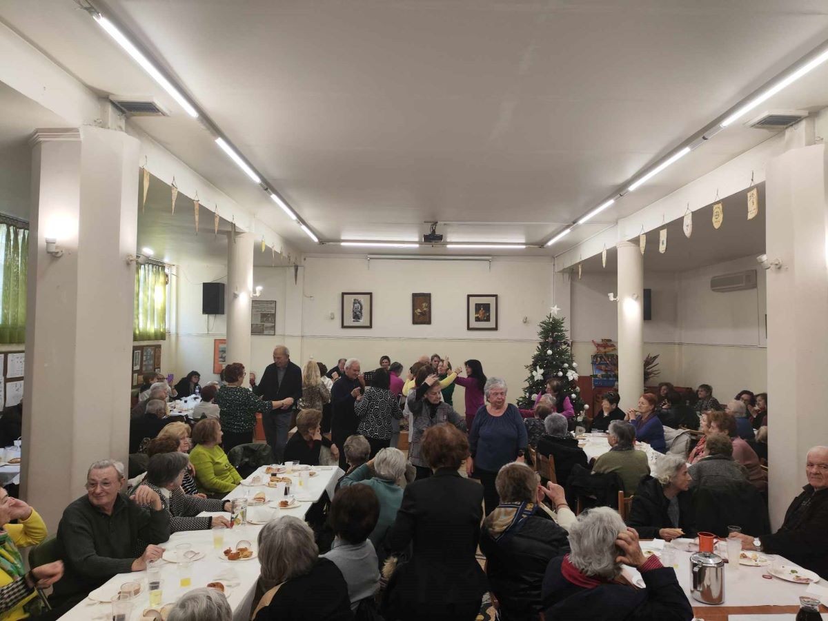 Όμορφες Χριστουγεννιάτικες Γιορτές στα ΚΑΠΗ Δήμου Βύρωνα μετά από πολλά χρόνια