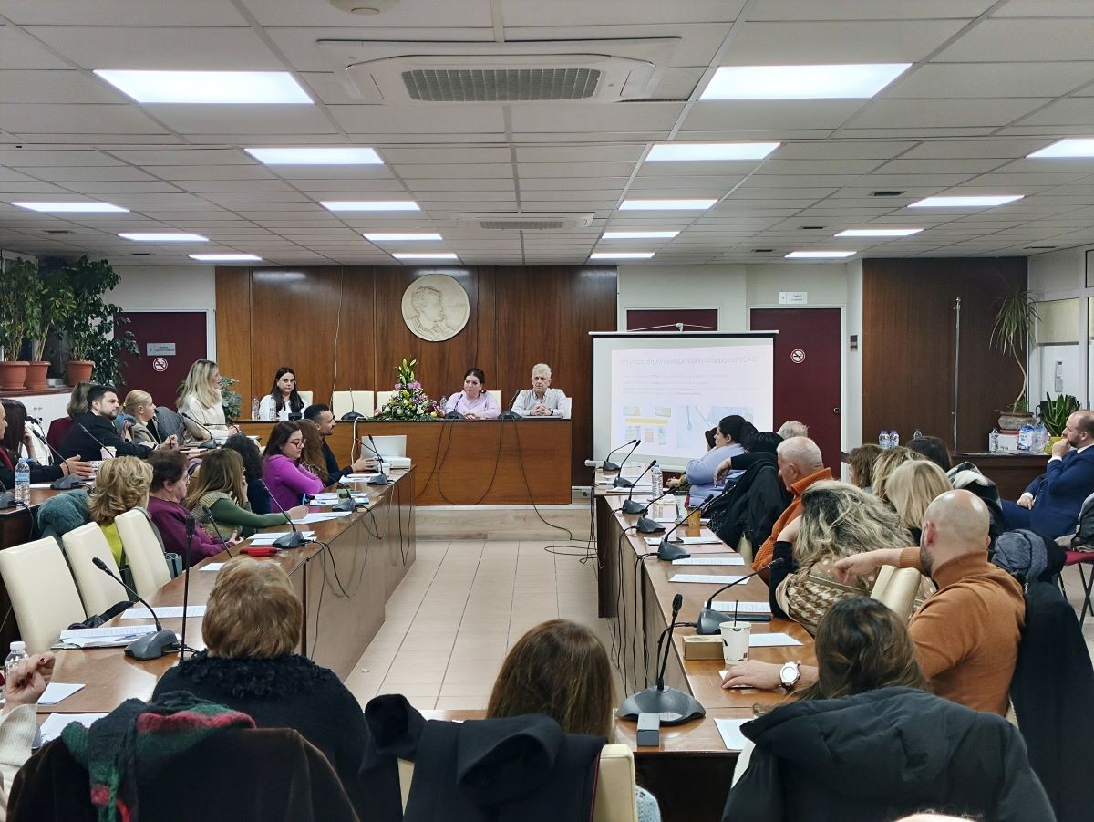 Με μεγάλη συμμετοχή πραγματοποιήθηκε, στις 19.2.2025 στο Δημαρχείο Βύρωνα, η ημερίδα «Σε φροντίζω- Με προσέχω»