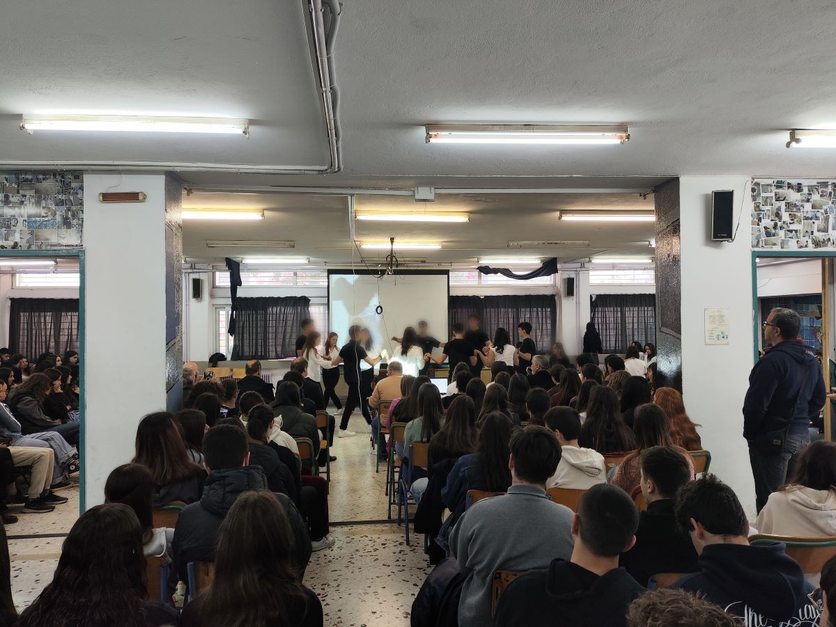 Ο Δήμαρχος Βύρωνα στην εορταστική εκδήλωση του Λυκείου Καρέα για την 25η Μαρτίου